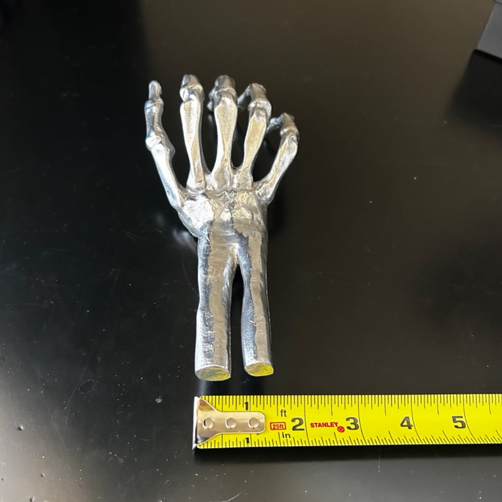 Diesel with Seletti Wunderkammer Skeleton Hand. NIB - Picture 5 of 6